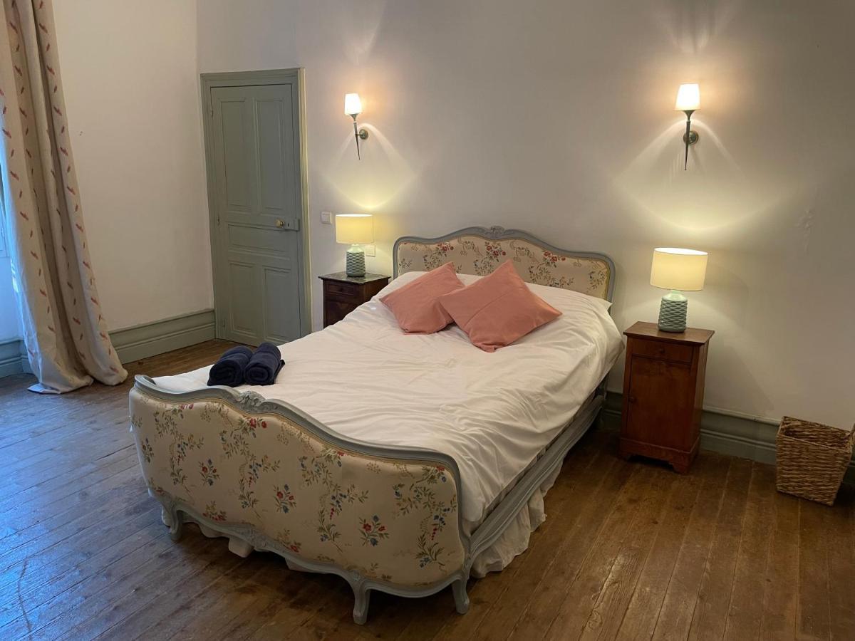Beautiful 6 Bedroom House With Pool & Large Garden Le Pechereau Bagian luar foto
