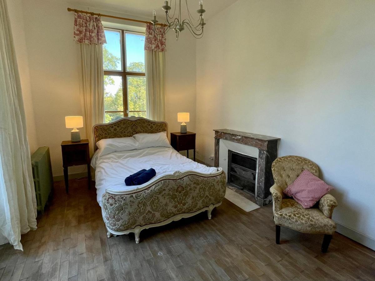 Beautiful 6 Bedroom House With Pool & Large Garden Le Pechereau Bagian luar foto