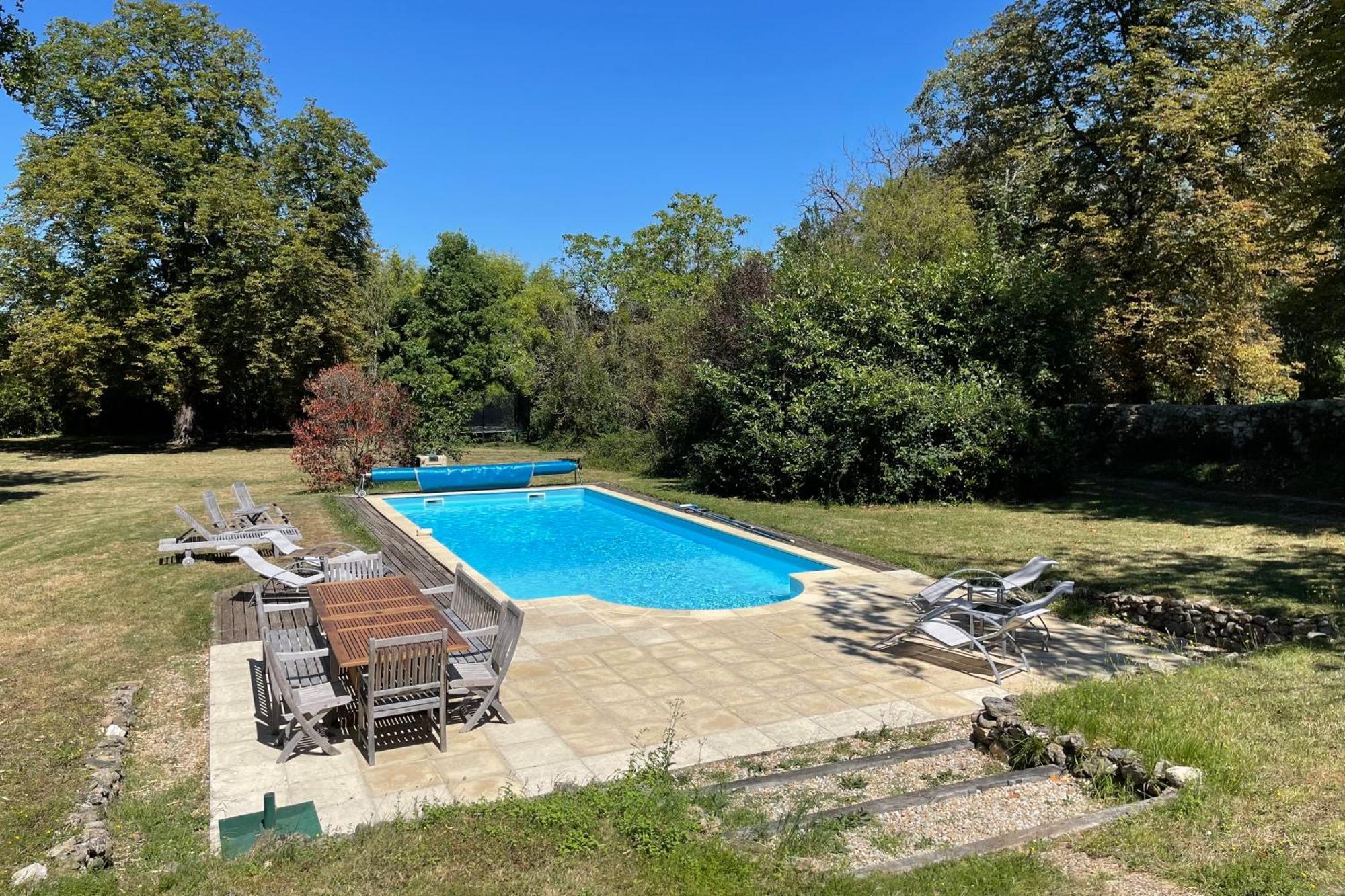 Beautiful 6 Bedroom House With Pool & Large Garden Le Pechereau Bagian luar foto